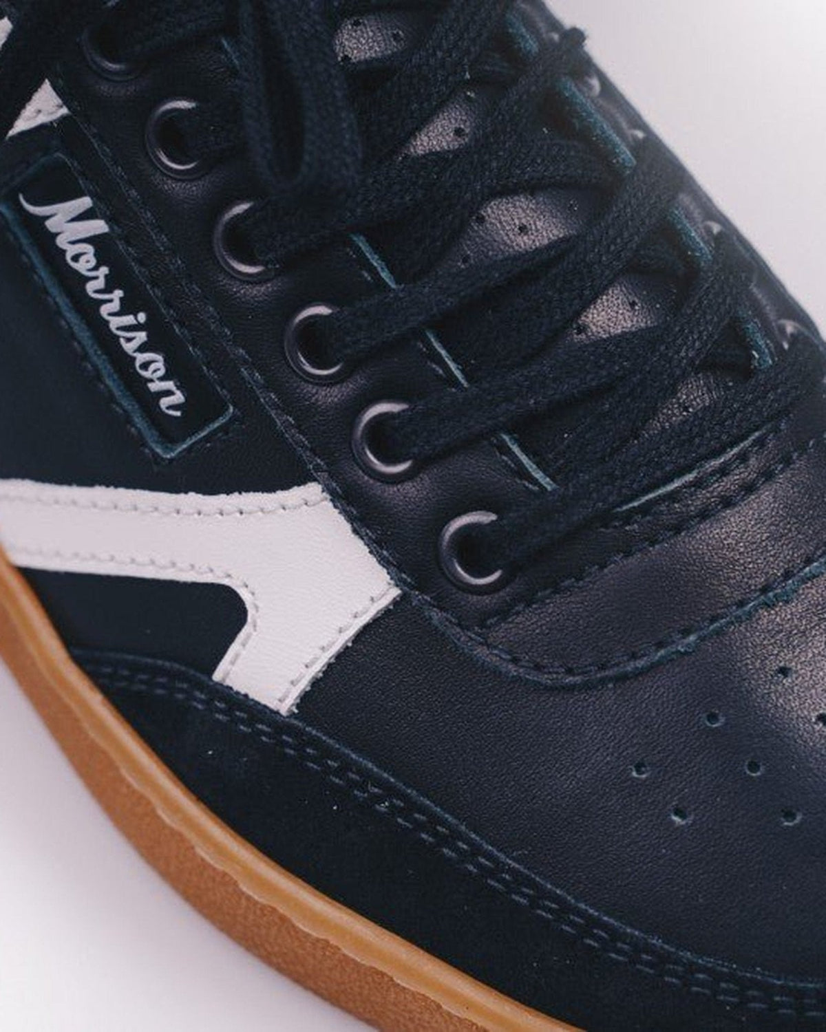 Black flat laces