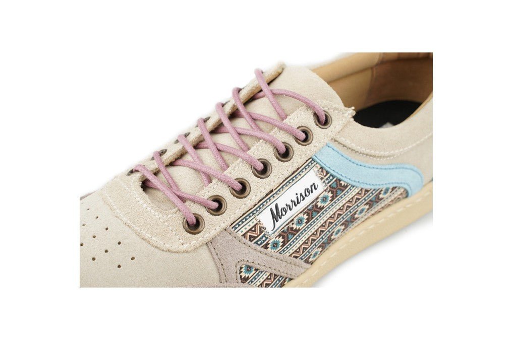 Pink round laces