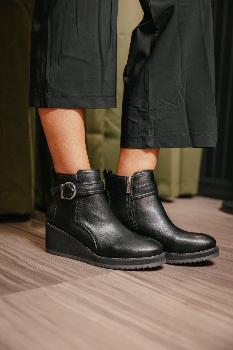 Corky's Black Intuition Boots