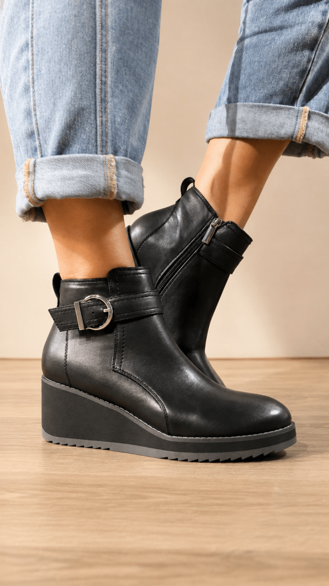 Corky's Black Intuition Boots