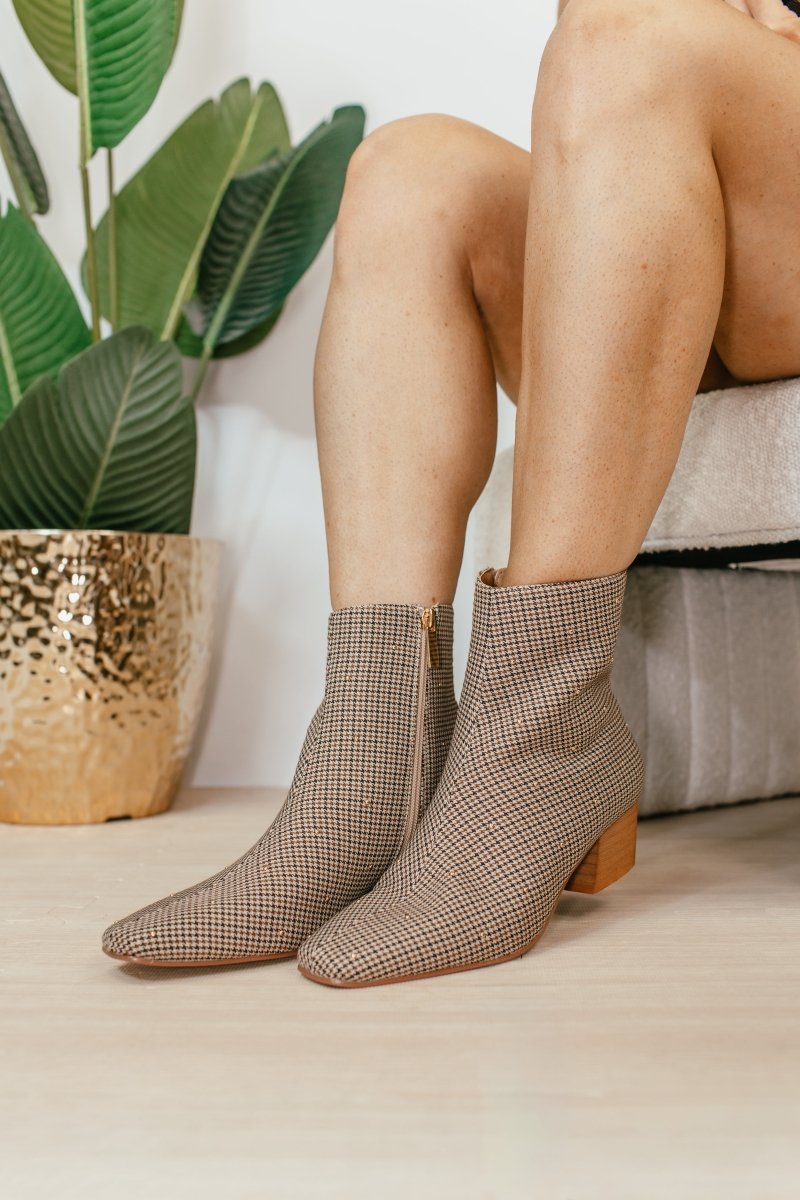 Corky's Black Tan Houndstooth Such a Tease Boots