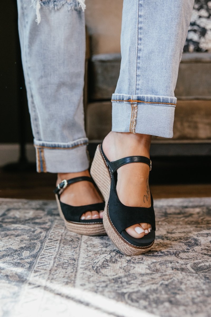 Corky's Black Treat Yourself Wedges