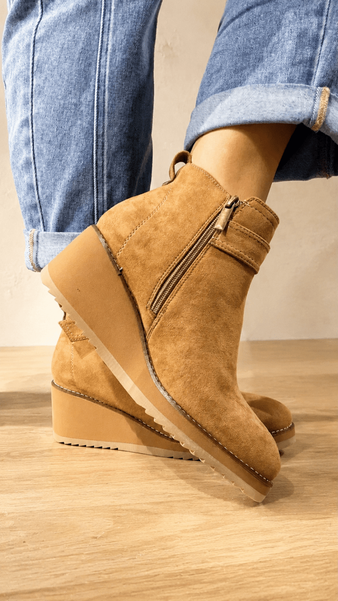 Corky's Camel Intuition Boots