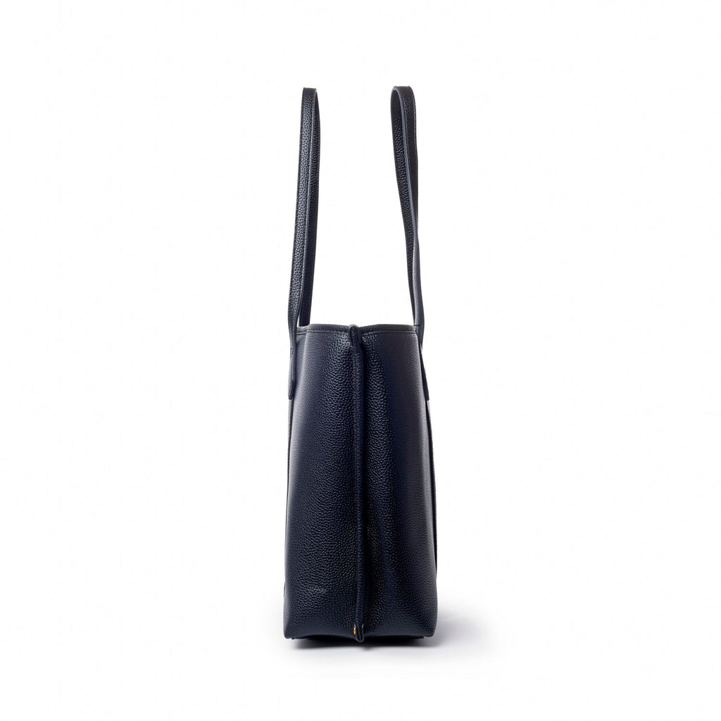 PEBBLE SLEEK TOTE - BLACK
