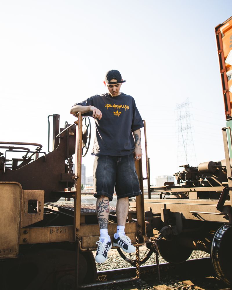 ADIDAS LA GRAFFITI 'PRIVATE' TEE UTILITY BLACK