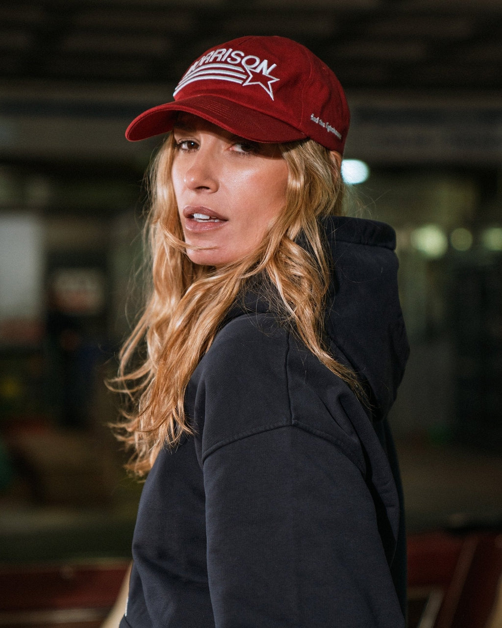 STAR RED CAP